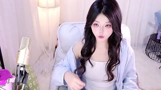 Snapshot of ChuYI-007 chatting on 04-26-26, 08:23 ChuYI-007 online show from 04-26-26, 08:23