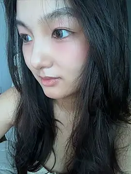 Snapshot of dearBeibeii chatting on 07-23-26, 03:04 dearBeibeii online show from 07-23-26, 03:04