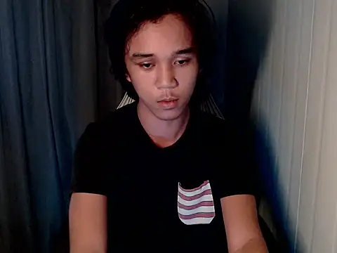 Snapshot of urnaughty_paul chatting on 04-29-26, 03:43 urnaughty paul online show from 04-29-26, 03:43