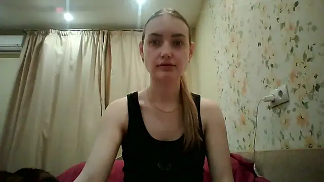 Snapshot of Lisanta chatting on 04-26-26, 06:16 Lisanta online show from 04-26-26, 06:16