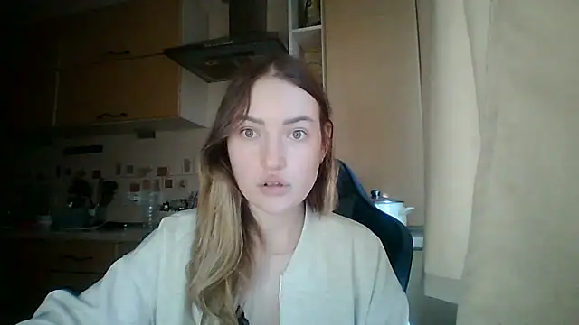 Snapshot of Lisanta chatting on 05-30-26, 03:53 Lisanta online show from 05-30-26, 03:53