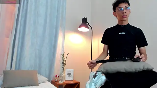 Snapshot of dax_blaze chatting on 04-30-26, 01:06 dax blaze online show from 04-30-26, 01:06