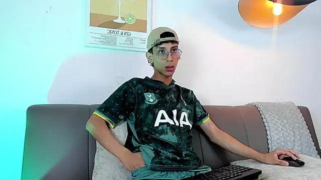 Snapshot of dax_blaze chatting on 05-08-26, 12:43 dax blaze online show from 05-08-26, 12:43
