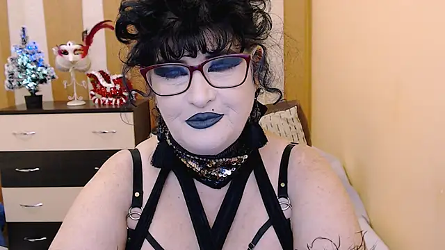 QuuenOfSin online show from 12-19-25, 04:41