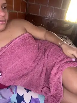 Snapshot of Candelita-hott chatting on 05-04-26, 12:34 Candelita-hott online show from 05-04-26, 12:34