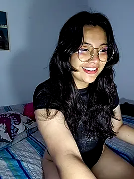Snapshot of _Juno chatting on 04-24-26, 03:25 Juno online show from 04-24-26, 03:25
