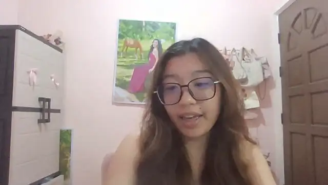 ShakiaChesbro online show from 04-26-26, 10:13