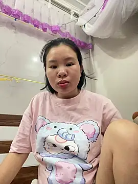 Snapshot of Swan_69 chatting on 04-23-26, 03:25 Swan 69 online show from 04-23-26, 03:25