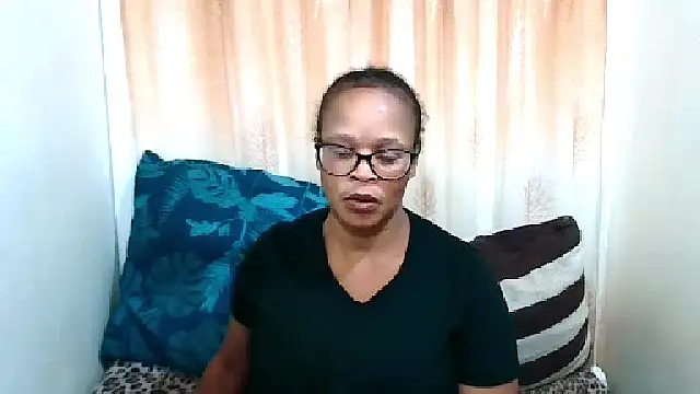 Snapshot of Ebony_Bloom69 chatting on 06-02-26, 05:09 Ebony Bloom69 online show from 06-02-26, 05:09