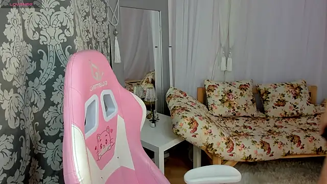 Snapshot of Sandra_Ross chatting on 07-05-26, 12:28 Sandra Ross online show from 07-05-26, 12:28