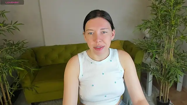 Snapshot of Sandra_Ross chatting on 07-11-26, 12:35 Sandra Ross online show from 07-11-26, 12:35