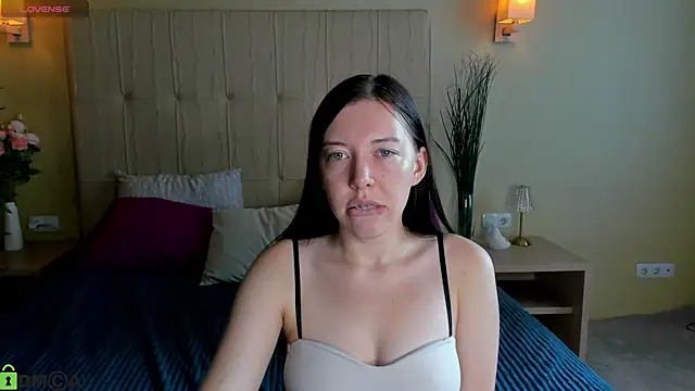 Snapshot of Sandra_Ross chatting on 07-24-26, 01:03 Sandra Ross online show from 07-24-26, 01:03