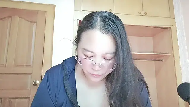 Snapshot of lymm78 chatting on 05-08-26, 01:55 lymm78 online show from 05-08-26, 01:55