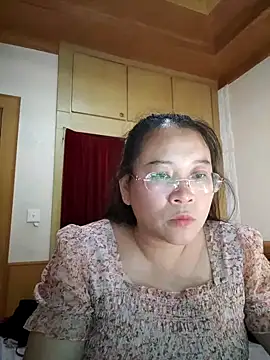 Snapshot of lymm78 chatting on 05-21-26, 12:34 lymm78 online show from 05-21-26, 12:34