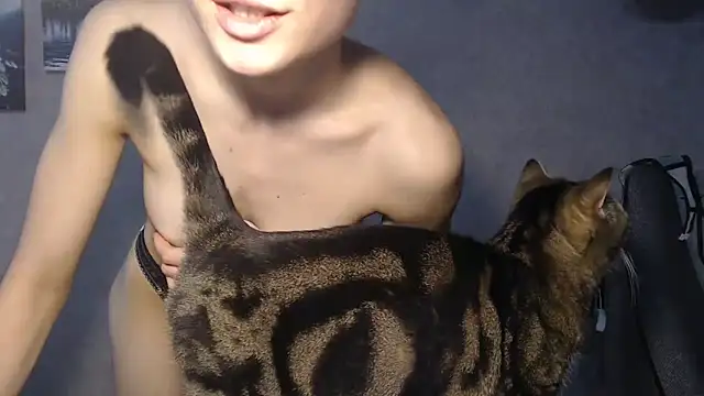 Snapshot of EveLiaka chatting on 05-16-26, 12:40 EveLiaka online show from 05-16-26, 12:40