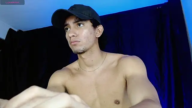 Snapshot of dante_18cm_ chatting on 05-15-26, 11:23 dante 18cm online show from 05-15-26, 11:23