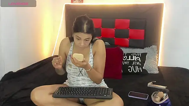 camila valenciia  online show from 07-21-26, 03:20