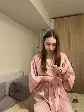 Snapshot of LOLAskk chatting on 05-31-26, 11:06 LOLAskk online show from 05-31-26, 11:06
