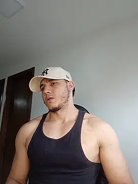 Snapshot of Maxx_valiant chatting on 05-15-26, 11:28 Maxx valiant online show from 05-15-26, 11:28