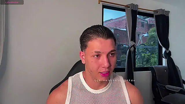 Snapshot of Maxx_valiant chatting on 07-09-26, 12:20 Maxx valiant online show from 07-09-26, 12:20