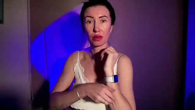Snapshot of Goddess_Tati chatting on 05-25-26, 08:59 Goddess Tati online show from 05-25-26, 08:59