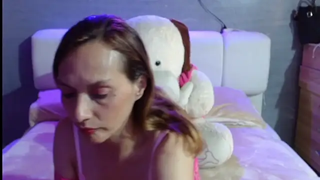 italagomez1 online show from 04-26-26, 07:11