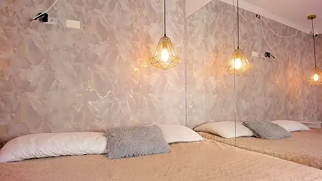 safiya angels online show from 04-21-26, 06:41