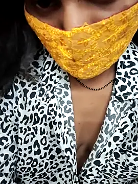 Snapshot of Cutie_Neetu chatting on 05-26-26, 07:04 Cutie Neetu online show from 05-26-26, 07:04