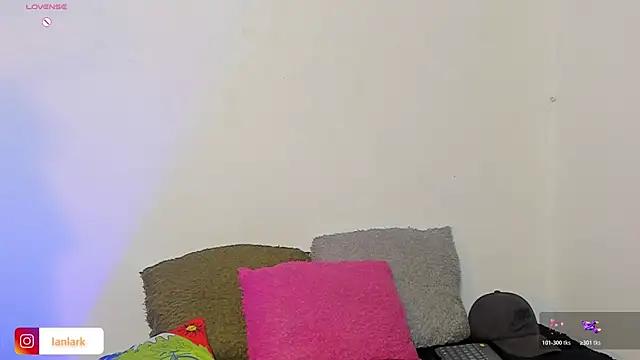 Snapshot of _IanLark chatting on 07-07-26, 02:32 IanLark online show from 07-07-26, 02:32