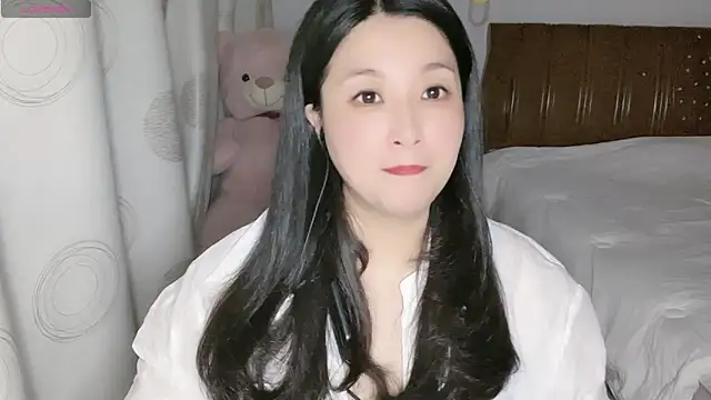 Snapshot of D-Misslu chatting on 05-30-26, 01:41 D-Misslu online show from 05-30-26, 01:41