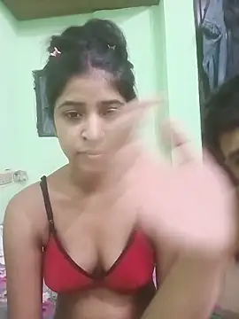 Snapshot of hot-couple-0 chatting on 05-23-26, 08:40 hot-couple-0 online show from 05-23-26, 08:40