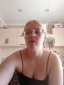 Snapshot of LoisFox chatting on 06-06-26, 06:51 LoisFox online show from 06-06-26, 06:51