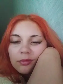 Snapshot of LoisFox chatting on 06-16-26, 04:09 LoisFox online show from 06-16-26, 04:09