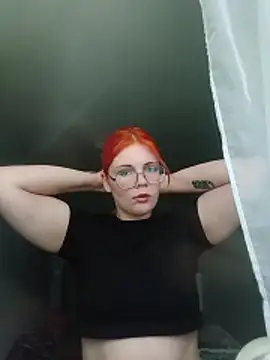 Snapshot of LoisFox chatting on 06-17-26, 11:12 LoisFox online show from 06-17-26, 11:12