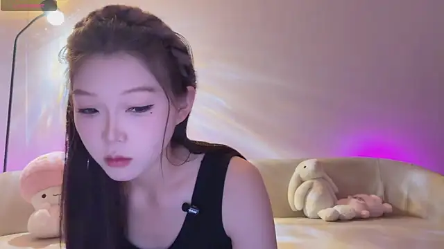 Snapshot of ruru_0306 chatting on 05-10-26, 02:00 ruru 0306 online show from 05-10-26, 02:00