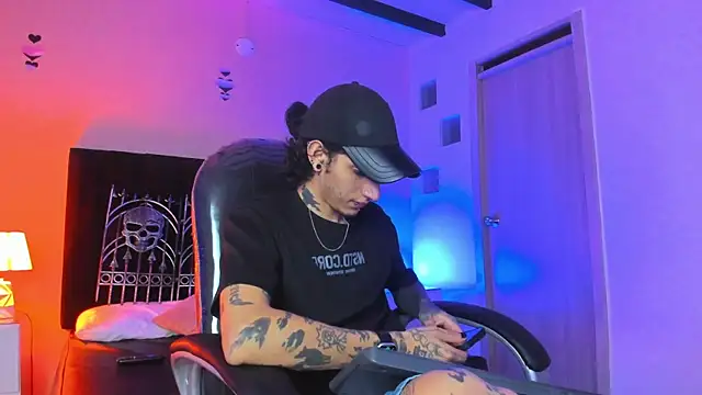 Vergil Noir  online show from 05-09-26, 04:28