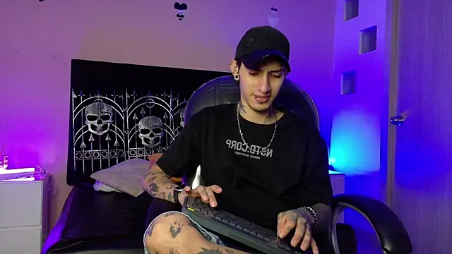 Vergil Noir  online show from 06-04-26, 04:07