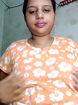 Snapshot of Nigar_Hatun chatting on 04-25-26, 04:48 Nigar Hatun online show from 04-25-26, 04:48
