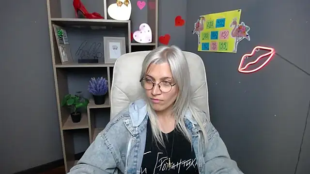 RubyDaviss online show from 05-06-26, 06:02