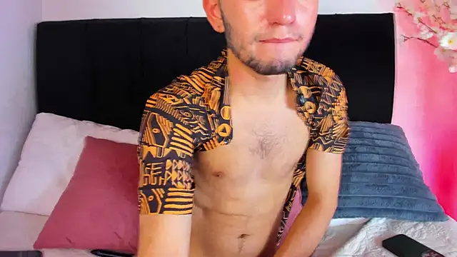 Andru Castillo online show from 05-04-26, 02:13