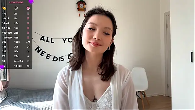 Snapshot of RochelTrewhitt chatting on 05-17-26, 12:12 RochelTrewhitt online show from 05-17-26, 12:12