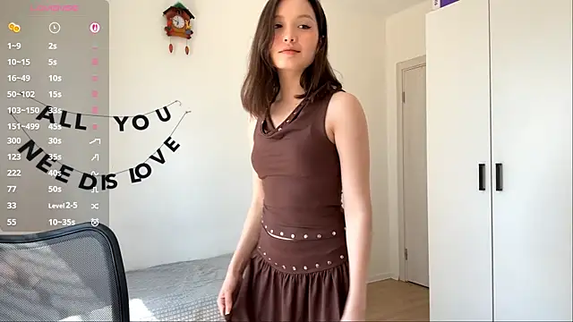 Snapshot of RochelTrewhitt chatting on 05-19-26, 11:27 RochelTrewhitt online show from 05-19-26, 11:27