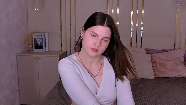 IvySimmons online show from 05-11-26, 03:45