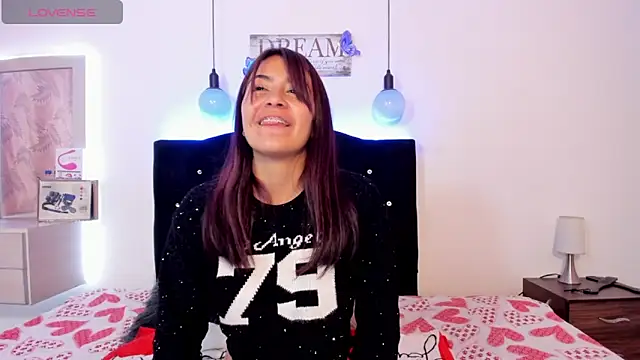 lizz cherry  online show from 05-20-26, 09:10