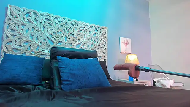 Snapshot of Sabrinna_fox chatting on 06-11-26, 12:32 Sabrinna fox online show from 06-11-26, 12:32