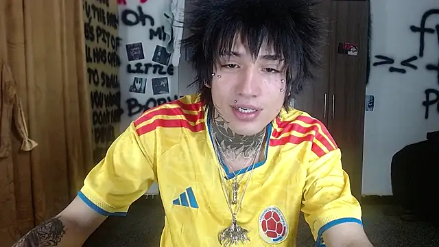 Snapshot of Ryoko_vishnu chatting on 05-27-26, 01:57 Ryoko vishnu online show from 05-27-26, 01:57