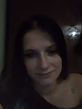 Snapshot of linda_02 chatting on 06-27-26, 10:59 linda 02 online show from 06-27-26, 10:59