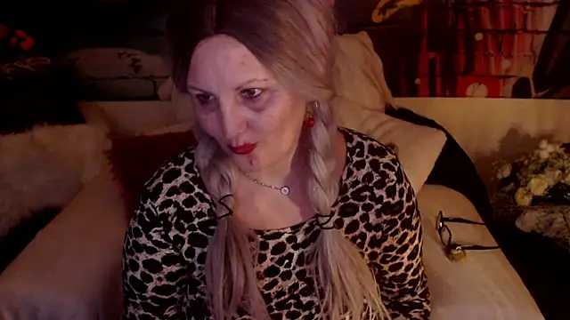 Snapshot of Divineblond chatting on 03-13-25, 05:00 Divineblond online show from 03-13-25, 05:00