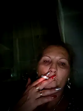 Snapshot of Divineblond chatting on 09-16-25, 09:49 Divineblond online show from 09-16-25, 09:49