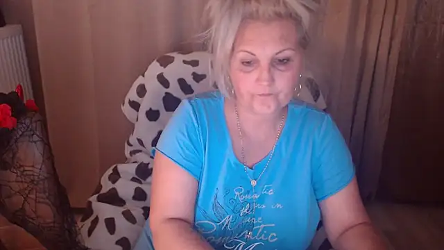 Divineblond online show from 10-31-25, 03:24